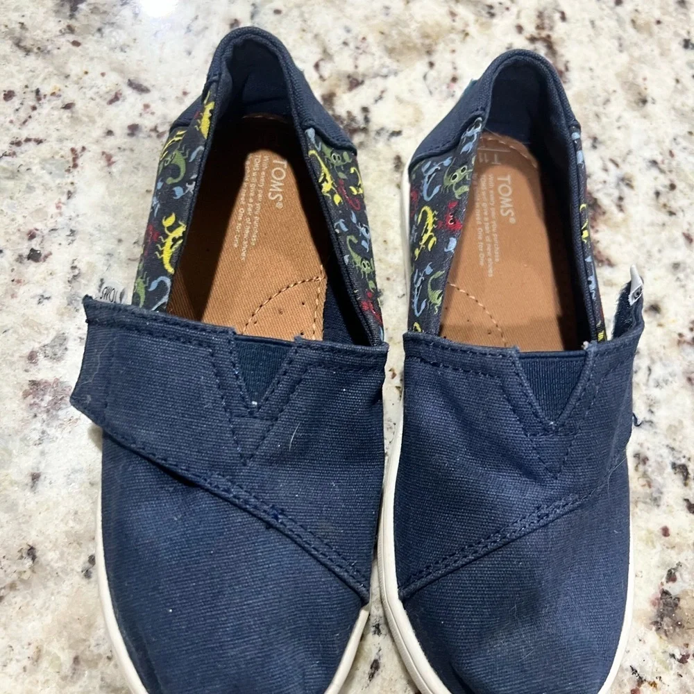 TOMS Navy Scorpion Print